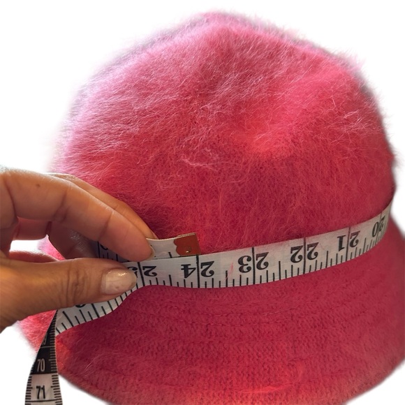 D&Y Fuzzy Pink Women's Hat - Picture 3 of 4